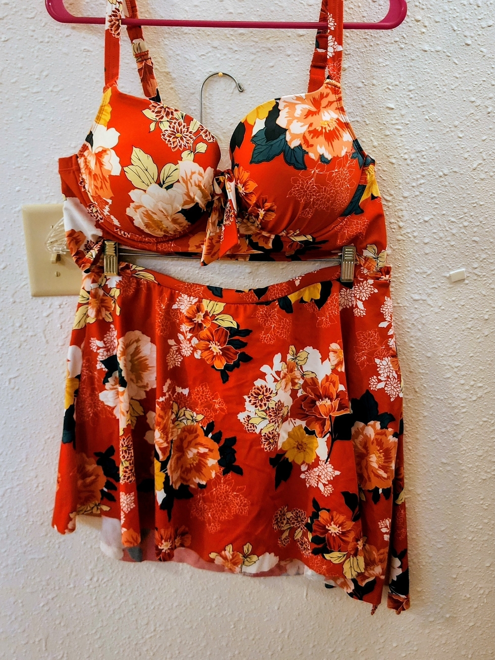 SZ 1 torrid Red Floral Two-Piece Swimsuit with Skirted Bottom - Picture 2 of 12